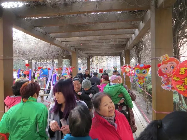 西鋼公司職工家屬喜迎元宵佳節 西鋼公司職工家屬喜迎元宵佳節
