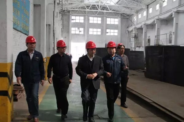 華陰市委書記盧發興到華冶公司調研 華陰市委書記盧發興到華冶公司調研