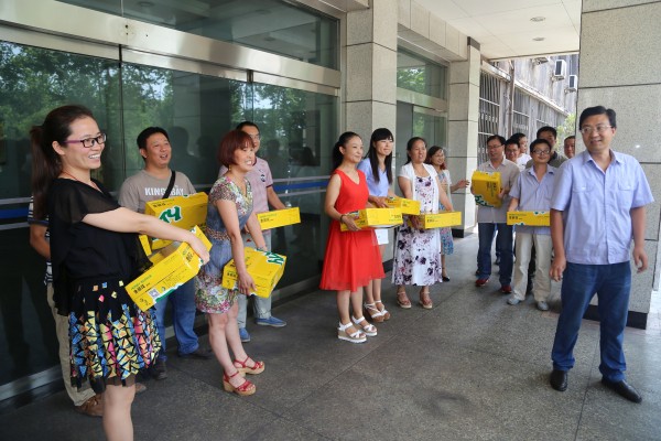 龍鋼集團黨政工領導到韓城片區慰問“送清涼” 龍鋼集團黨政工領導到韓城片區慰問“送清涼”