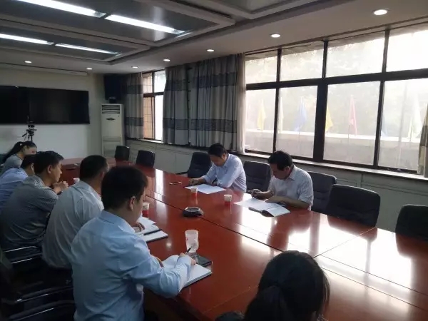 龍鋼集團(tuán)工會主席劉光明到包聯(lián)單位禹宏置業(yè)公司調(diào)研 龍鋼集團(tuán)工會主席劉光明到包聯(lián)單位禹宏置業(yè)公司調(diào)研