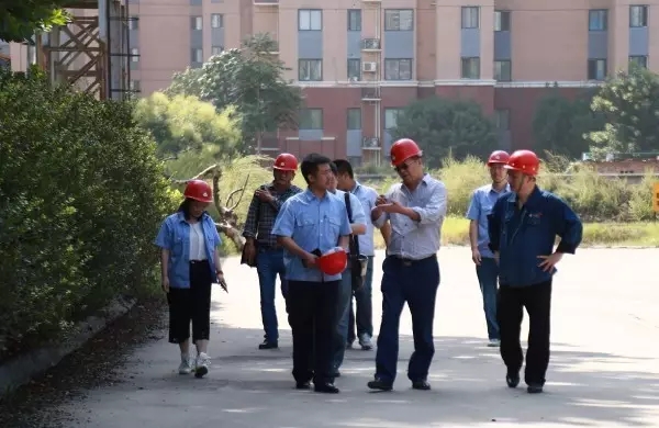 龍鋼集團領導到西鋼公司、寶軋公司檢查安全環保工作 龍鋼集團領導到西鋼公司、寶軋公司檢查安全環保工作