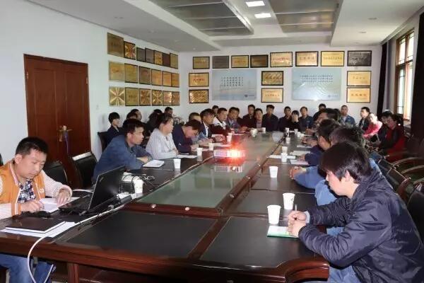 大西溝礦業(yè)公司、寶軋公司團(tuán)委開展“五四”系列活動 大西溝礦業(yè)公司、寶軋公司團(tuán)委開展“五四”系列活動