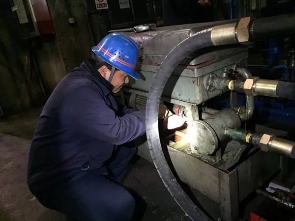 “小手術”巧治濾油機“慢性病” “小手術”巧治濾油機“慢性病”